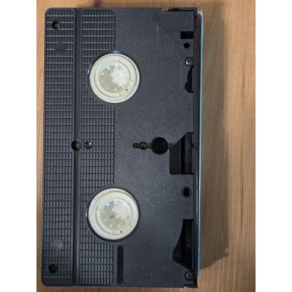 Passed Away (92) VHS (Tim Curry, Bob Hoskins, Nancy Travis) PG13 Comedy Movie - Picture 3 of 5